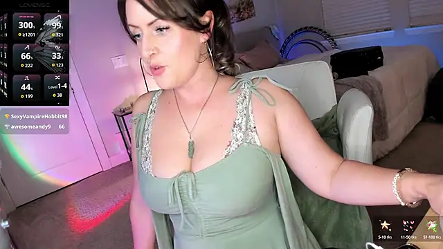 Snapshot of lovejulietxo chatting on 10.01.25 lovejulietxo online show from 10.01.25