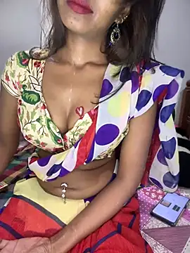 Snapshot of PARI_Hun chatting on 12.29.24 PARI Hun online show from 12.29.24