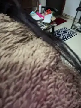 Snapshot of PARI_Hun chatting on 01.05.25 PARI Hun online show from 01.05.25