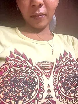 Snapshot of PARI_Hun chatting on 10.15.25 PARI Hun online show from 10.15.25