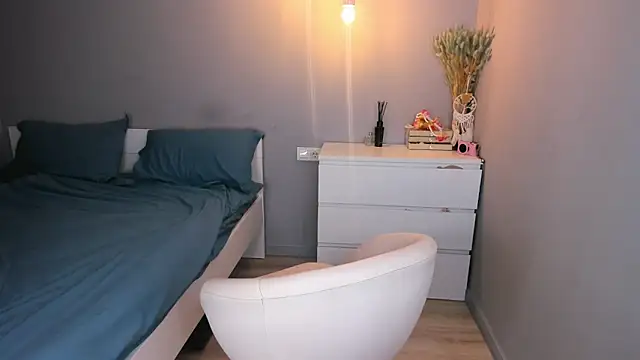 missliiaa online show from 11.04.25