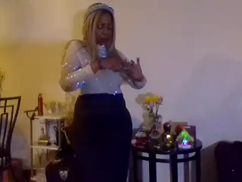 Snapshot of BlaqLadyRedlips chatting on 01.06.25 BlaqLadyRedlips online show from 01.06.25