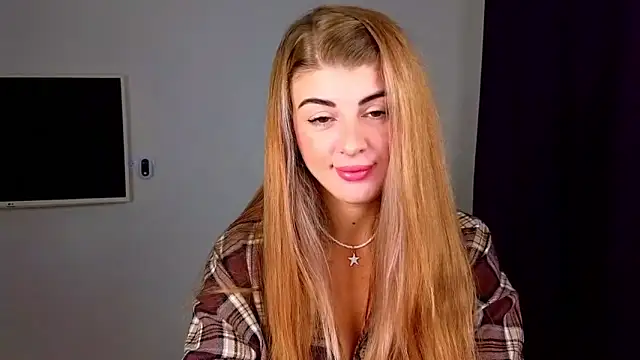 Snapshot of _comefeelme_ chatting on 10.18.25  comefeelme  online show from 10.18.25