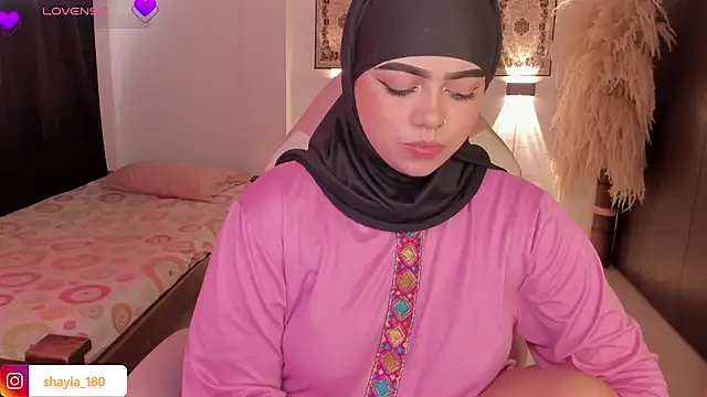 shayla 18 online show from 10.24.25