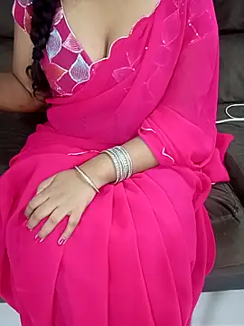 Snapshot of Mounika25 chatting on 09.22.25 Mounika25 online show from 09.22.25