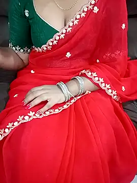 Snapshot of Mounika25 chatting on 09.24.25 Mounika25 online show from 09.24.25