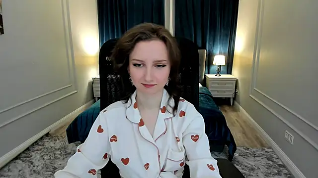 Snapshot of TruthInWine chatting on 02.11.25 TruthInWine online show from 02.11.25