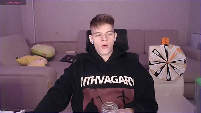 Snapshot of dantebigboi300 chatting on 12.23.24 dantebigboi300 online show from 12.23.24