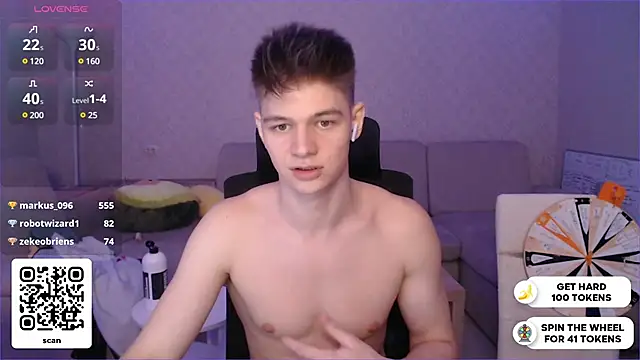 Snapshot of dantebigboi300 chatting on 12.28.24 dantebigboi300 online show from 12.28.24