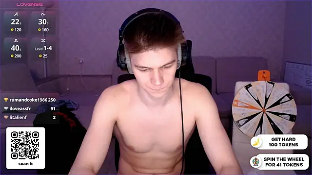 Snapshot of dantebigboi300 chatting on 01.02.25 dantebigboi300 online show from 01.02.25