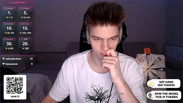 Snapshot of dantebigboi300 chatting on 01.03.25 dantebigboi300 online show from 01.03.25