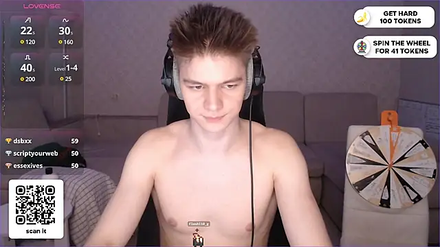 Snapshot of dantebigboi300 chatting on 01.04.25 dantebigboi300 online show from 01.04.25