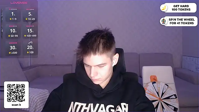 Snapshot of dantebigboi300 chatting on 01.07.25 dantebigboi300 online show from 01.07.25