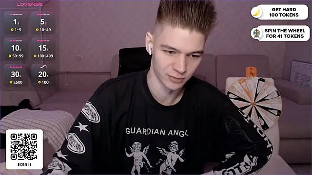 Snapshot of dantebigboi300 chatting on 01.15.25 dantebigboi300 online show from 01.15.25