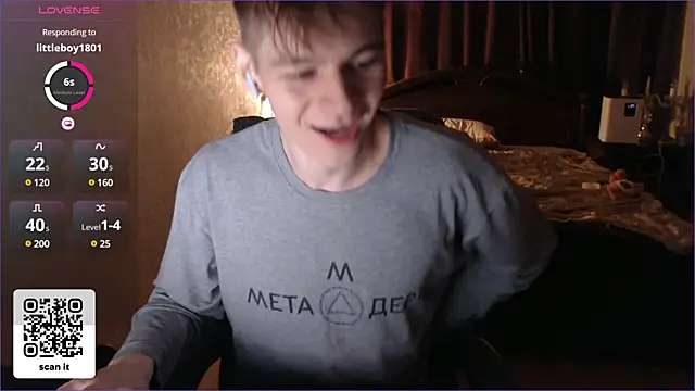 Snapshot of dantebigboi300 chatting on 02.04.25 dantebigboi300 online show from 02.04.25