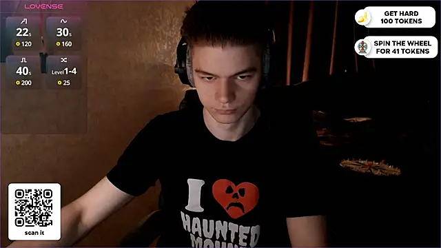 Snapshot of dantebigboi300 chatting on 02.20.25 dantebigboi300 online show from 02.20.25