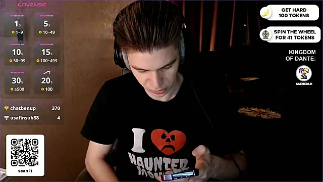 Snapshot of dantebigboi300 chatting on 02.20.25 dantebigboi300 online show from 02.20.25