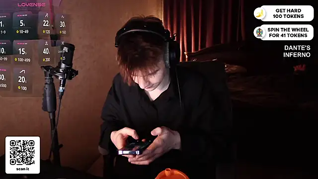 Snapshot of dantebigboi300 chatting on 02.25.25 dantebigboi300 online show from 02.25.25