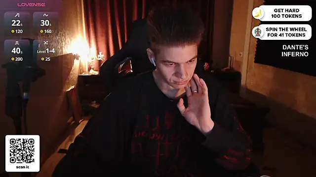 Snapshot of dantebigboi300 chatting on 03.04.25 dantebigboi300 online show from 03.04.25