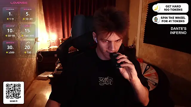 Snapshot of dantebigboi300 chatting on 03.11.25 dantebigboi300 online show from 03.11.25