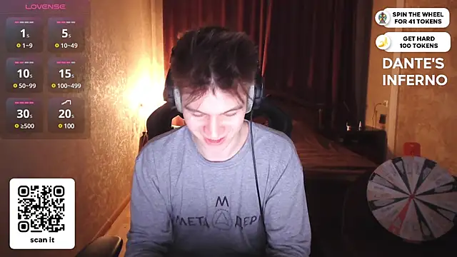 Snapshot of dantebigboi300 chatting on 03.15.25 dantebigboi300 online show from 03.15.25