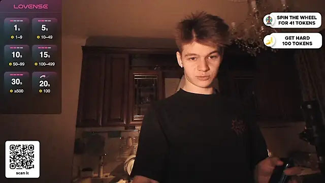 Snapshot of dantebigboi300 chatting on 03.20.25 dantebigboi300 online show from 03.20.25