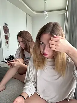 Nura n Sarah online show from 10.05.25