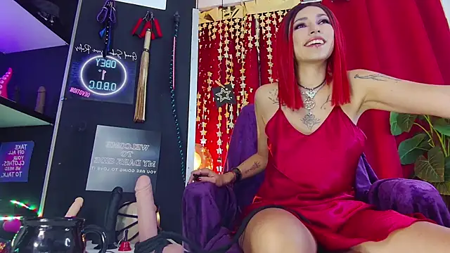 Snapshot of iammistress chatting on 12.12.24 iammistress online show from 12.12.24