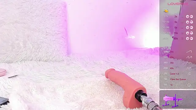 smiling  girl2 online show from 12.01.24