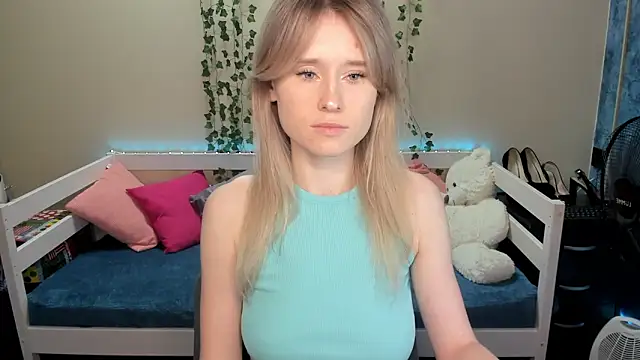  adel brooks  online show from 10.08.25