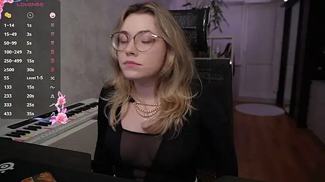 RemyCute online show from 01.30.25