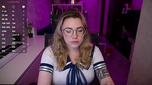 RemyCute online show from 09.18.25