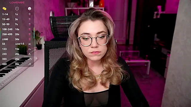 RemyCute online show from 09.27.25