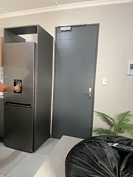 Neelo-Smith online show from 02.20.25