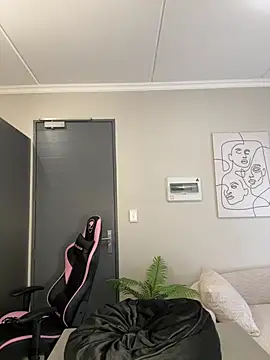 Neelo-Smith online show from 03.15.25