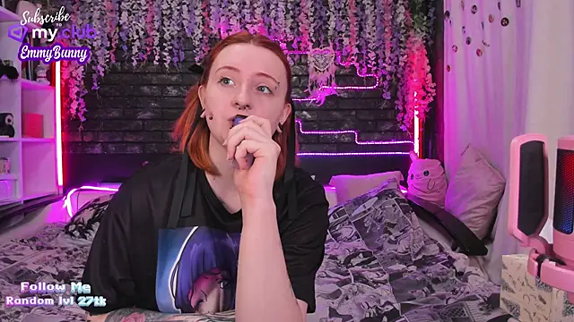 EmmyBunny online show from 02.18.25