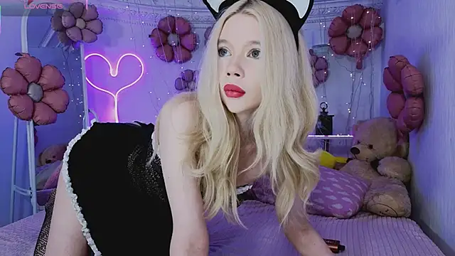 Snapshot of Lollita_Lewis chatting on 04.04.26 Lollita Lewis online show from 04.04.26