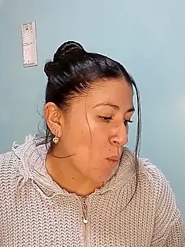 Snapshot of nammy__dirtyhott chatting on 10.20.25 nammy dirtyhott online show from 10.20.25