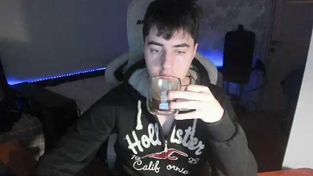 Knuckles17 online show from 01.06.26