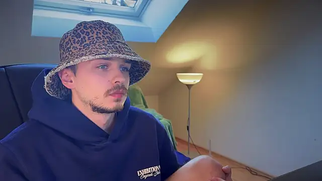 naked psy online show from 03.09.25