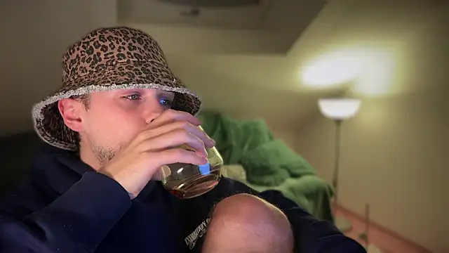 naked psy online show from 03.13.25