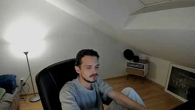 naked psy online show from 10.21.25