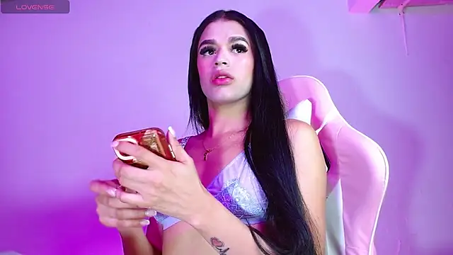 Snapshot of _girl_fernanda_ chatting on 02.16.25 girl fernanda online show from 02.16.25