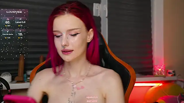 Snapshot of BlueCherryy chatting on 09.22.25 BlueCherryy online show from 09.22.25