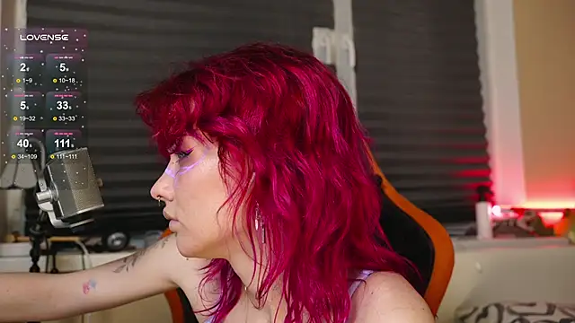 Snapshot of BlueCherryy chatting on 11.03.25 BlueCherryy online show from 11.03.25