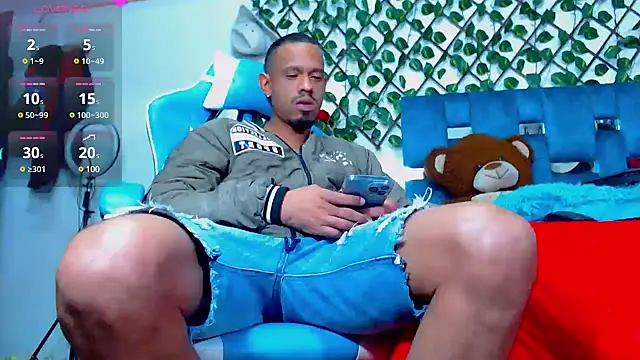 black latin23cm online show from 03.15.25