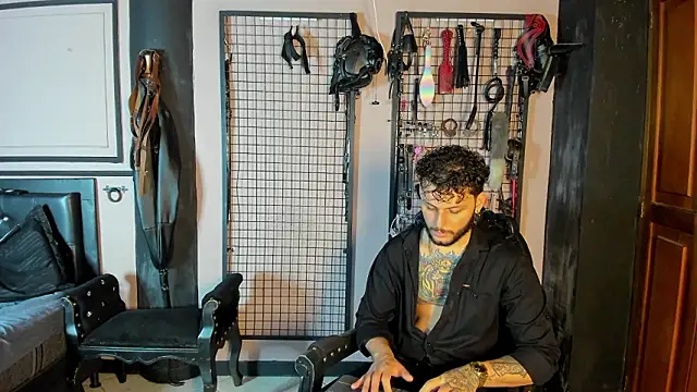 Twisted Fantasy online show from 03.15.26