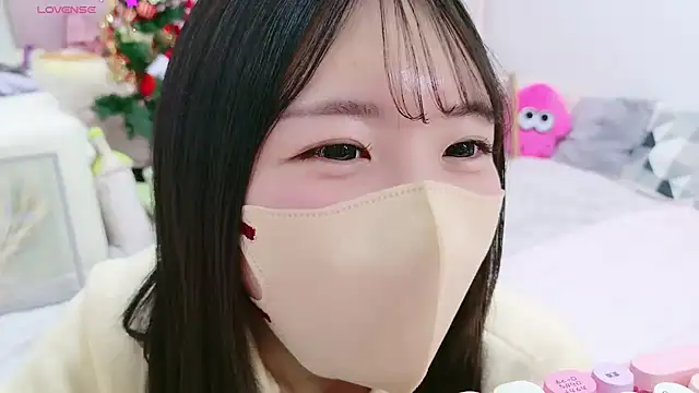 Snapshot of anchan_ chatting on 12.21.24 anchan online show from 12.21.24