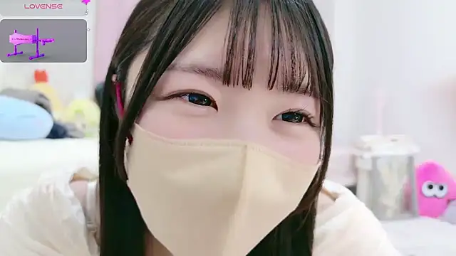 Snapshot of anchan_ chatting on 02.18.25 anchan online show from 02.18.25