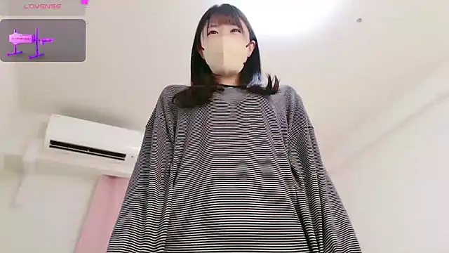 Snapshot of anchan_ chatting on 02.23.25 anchan online show from 02.23.25